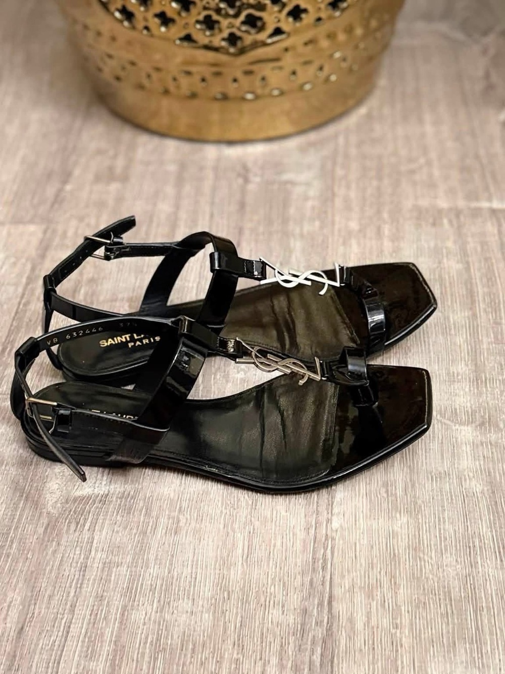 Saint Laurent Black Patent Leather Logo T-Strap Sandals - Picture 5 of 7